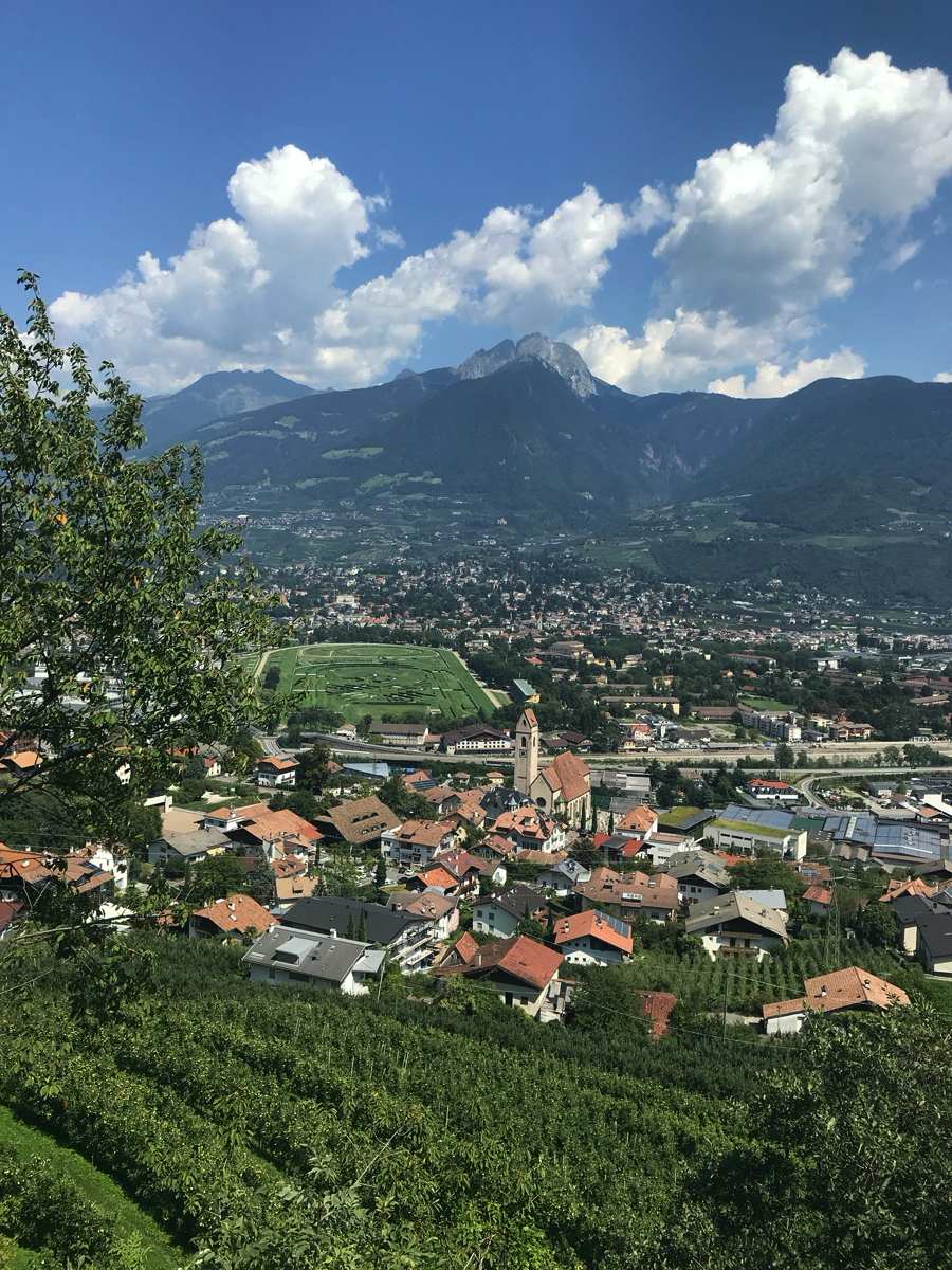 Die Dorfkirche von Marling. Everybodys Darling.