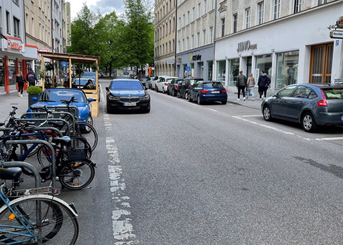 Stra&szlig;en neu gedacht: Wei&szlig;enburger Stra&szlig;e