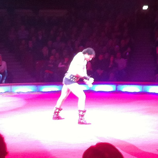 Der st&auml;rkste Mann der Welt hat auf jeden Fall auch das k&uuml;rzeste H&ouml;schen der Welt.