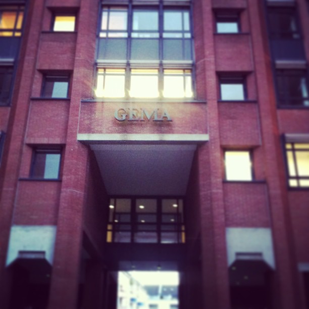 Ich kl&auml;r das mit dem Internet mal schnell f&uuml;r euch.