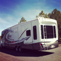 Standard-Wohnwagen (die ganzen Unglaublichkeit passt nicht in ein Instagram-Quadrat)