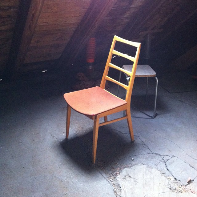 So. Das Verh&ouml;rzimmer f&uuml;r die Kindergeburtstagsschatzsuche ist fertig. Thema: Jack Bauer.