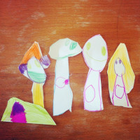 Und wir Trottel geben Geld f&uuml;r ein professionelles Familienbild aus.