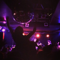 3 Helle sind auch ein Punkrockschnitzel