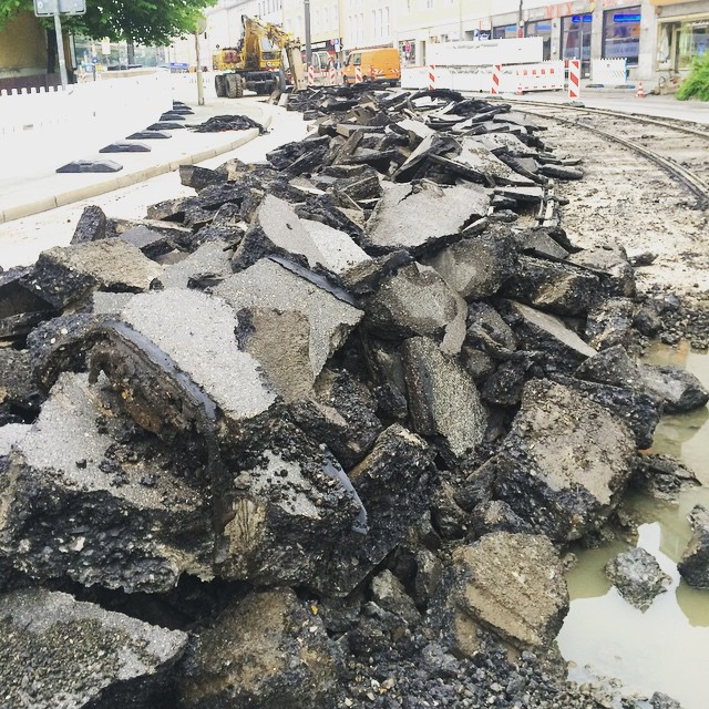 Moin Giesing. Kaputt.