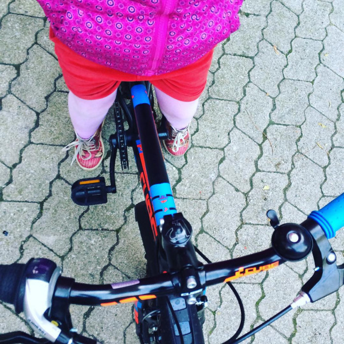 Tochter abgeholt. Neues Rad.