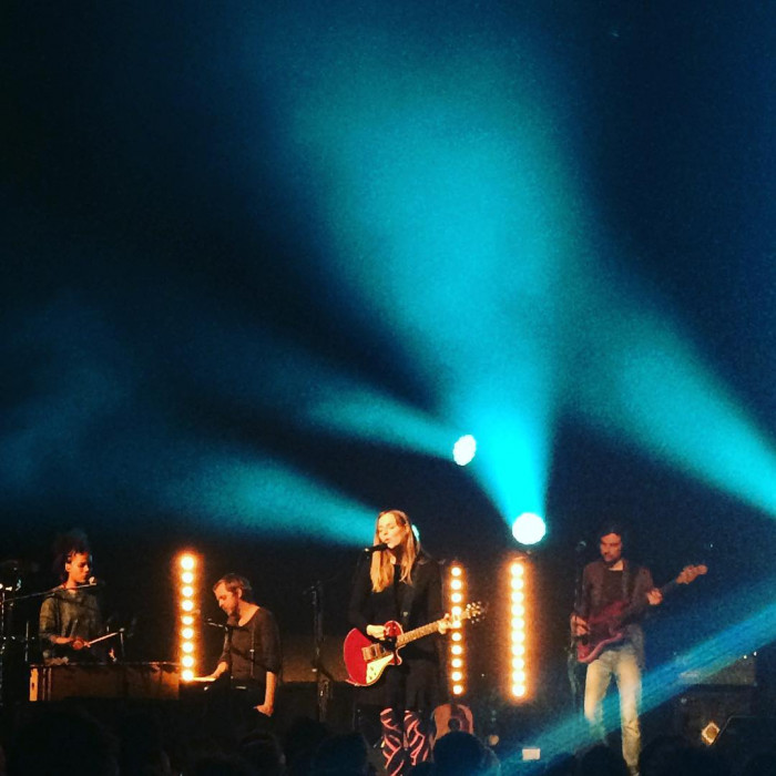 Ganz sch&ouml;n hat sie gespielt, die @jholofernes (fr&uuml;her: Wo sind Helmet)