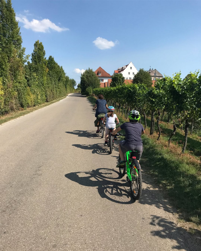 Tag 2: &Uuml;berlingen nach Friedrichshafen, 35 Kilometer, alles flach. Ein Katzenspr&uuml;ngle, wie der Boden