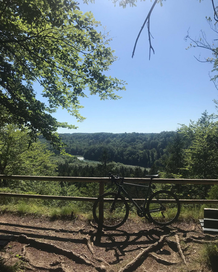 Das ist eine meiner Lieblingsstellen im Umland. Irgendwo zwischen Gr&uuml;nwald und Stra&szlig;lach. Oberhalb d