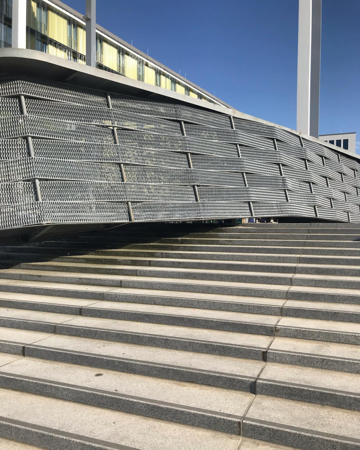 Rundgang durch die Messestadt Riem. Wo der Kran steht, wird in den n&auml;chsten 1,5 Jahren die neue Stad