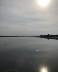 Der Speichersee bei Ismaning. Riesengro&szlig; und stinkt.