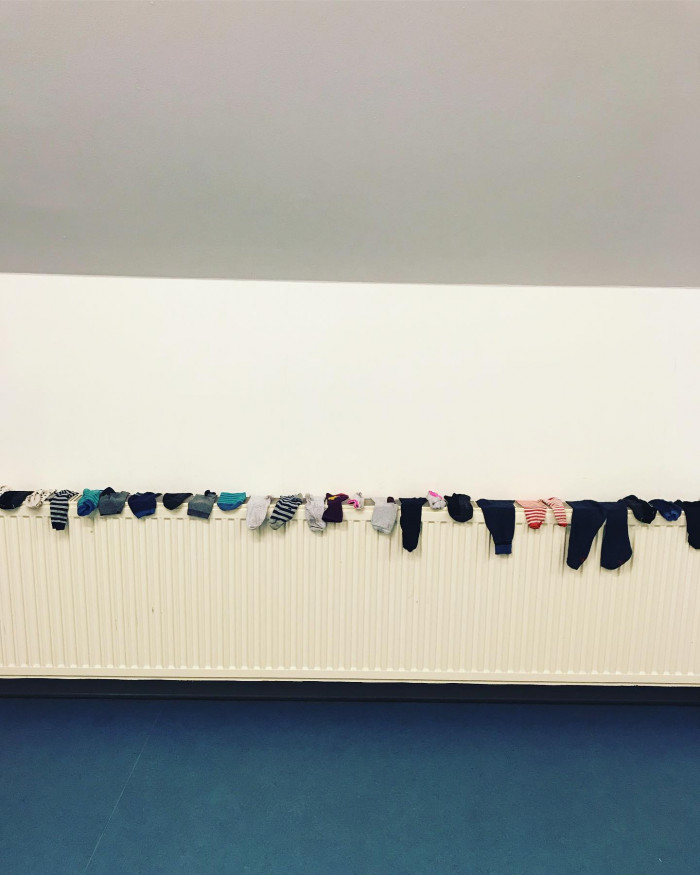 Tag 5: Von B&uuml;sum nach T&ouml;nning.  Windstill zuerst 20 Kilometer an der K&uuml;ste entlang. Ein andersfarbig