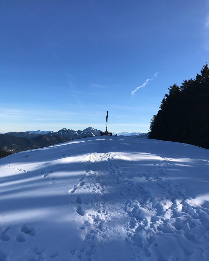 Von Tegernsee zur Kreuzbergalm und dann mach Schliersee.