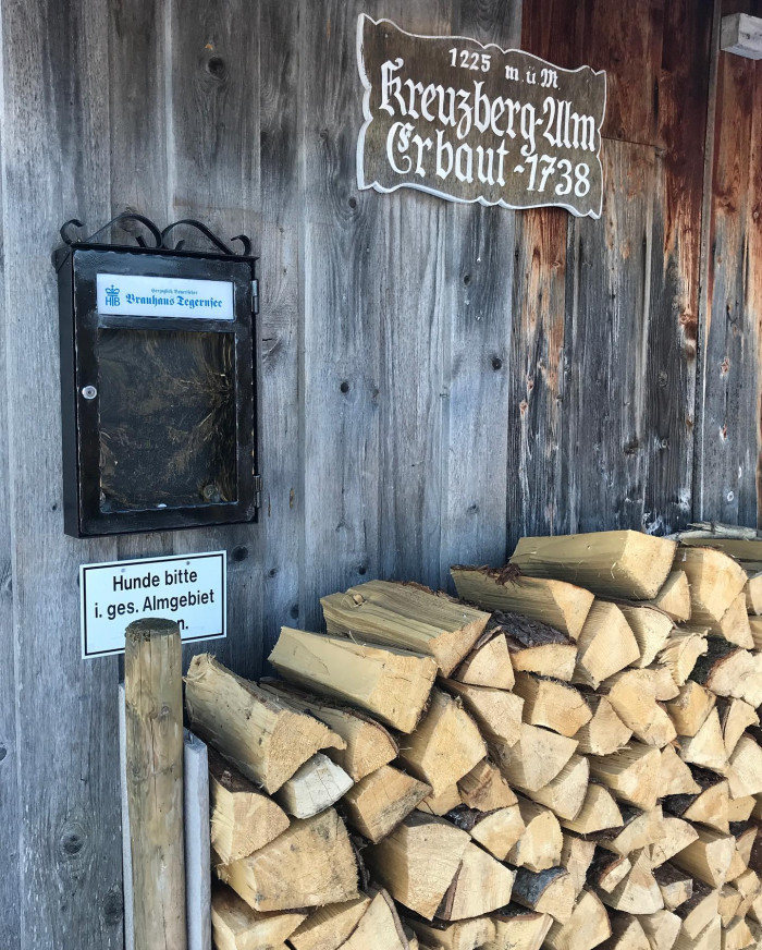 Von Tegernsee zur Kreuzbergalm und dann mach Schliersee.