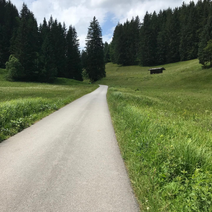 Mit der S-Bahn nach Holzkirchen. Dann Schliersee, Spitzingsee und Tegernsee. Voll sch&ouml;ne Runde.