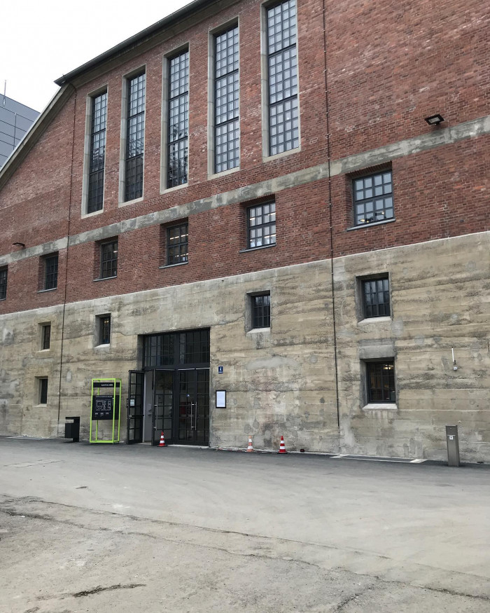 Ich hab mir das Interimsquartier der @muenchner_stadtbibliothek im HP8 angeschaut. Es gibt dort viel