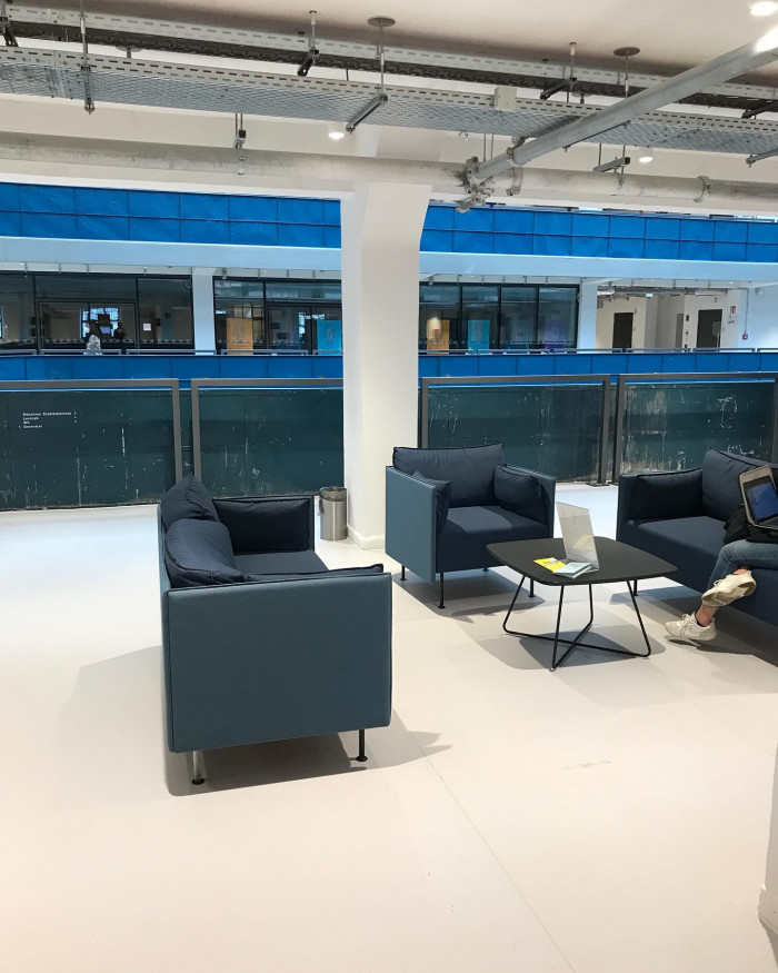 Ich hab mir das Interimsquartier der @muenchner_stadtbibliothek im HP8 angeschaut. Es gibt dort viel