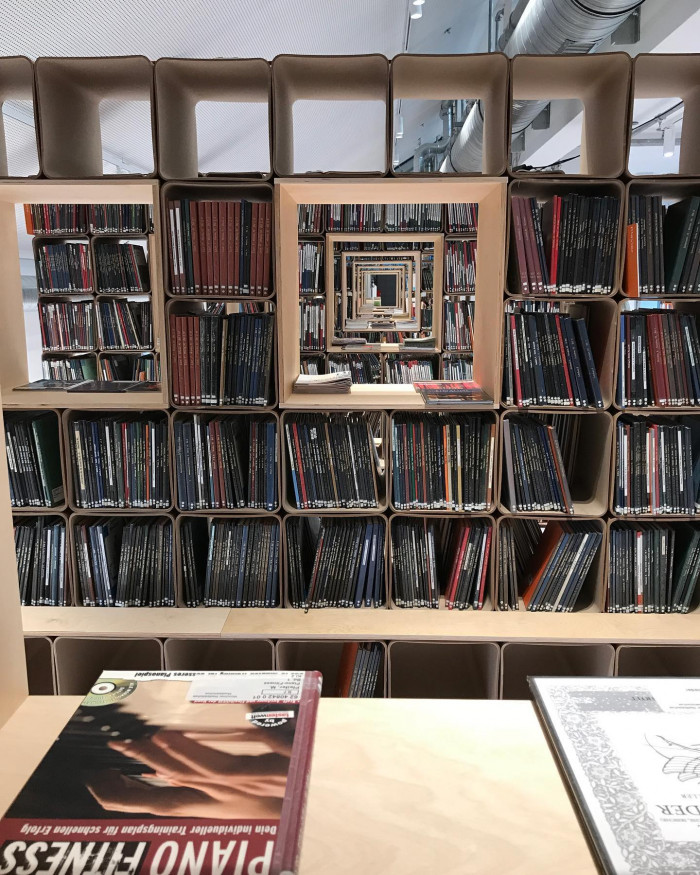 Ich hab mir das Interimsquartier der @muenchner_stadtbibliothek im HP8 angeschaut. Es gibt dort viel