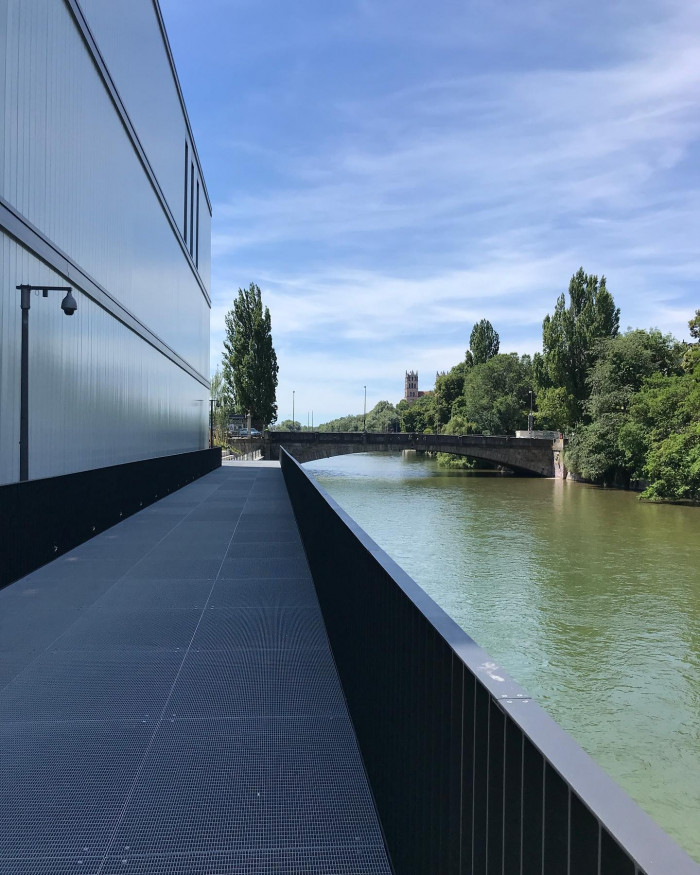 @deutschesmuseum hat (teilweise) fertig renoviert. Es gibt jetzt einen durchgehenden Fu&szlig;weg von der