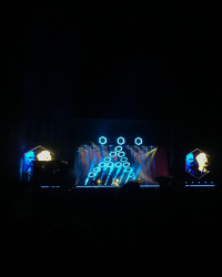 &bdquo;Du liebst ihn nur, weil er ein Auto hat und nicht wie ich ein &hellip; smarten Mobilit&auml;tsmix aus Laufen, F